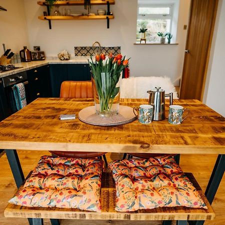 The Little Cottage By Truabode Holiday Lets & Short Lets Newquay - Parking, Wifi & Pet Friendly Brauneberg Exterior photo