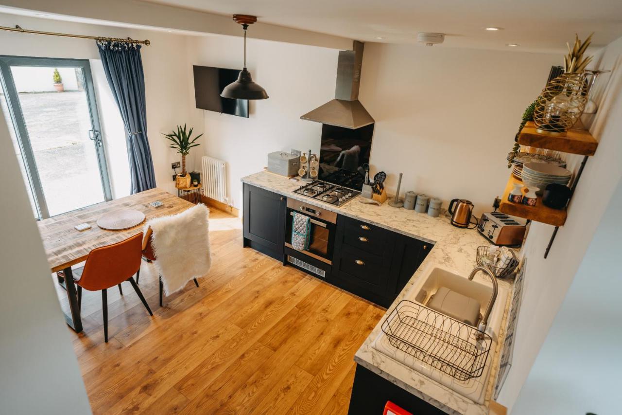 The Little Cottage By Truabode Holiday Lets & Short Lets Newquay - Parking, Wifi & Pet Friendly Brauneberg Room photo